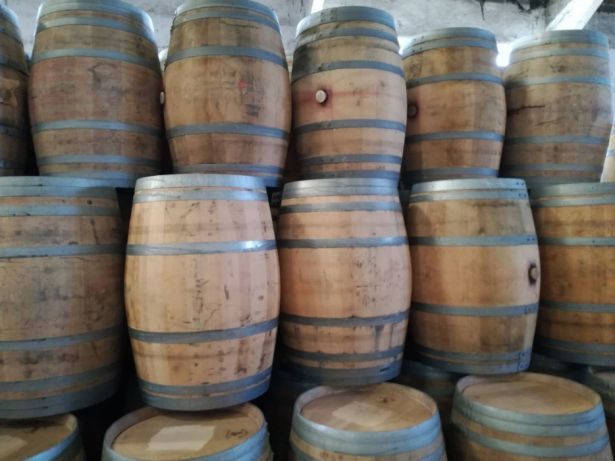 Barricas/Barril/Pipos avinhados madeira de carvalho 225 litros