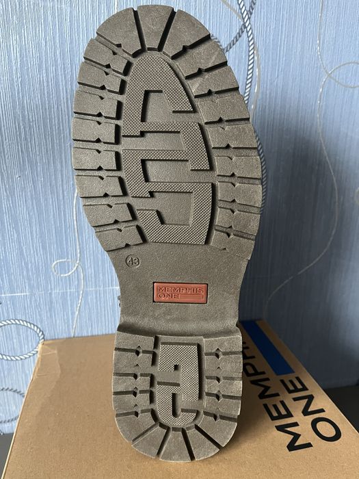 Продам чоловічі шкіряні черевики