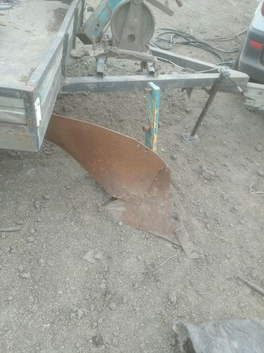 Плуг 5-35 BBM , напівпричіпний