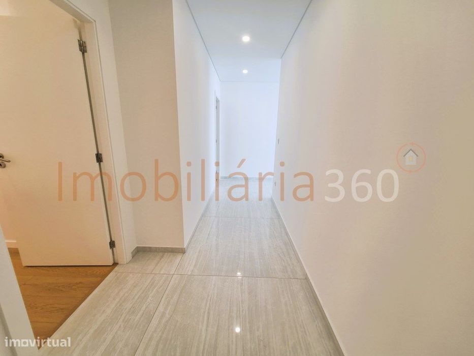 **Apartamento T3 Novo em Vilela-Paredes: Conforto e Modernidade ao ...