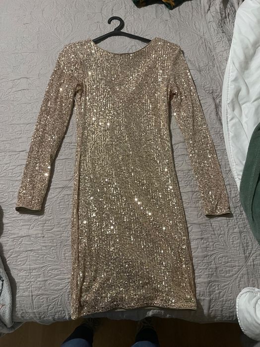 Vestido de lantejoulas Guess