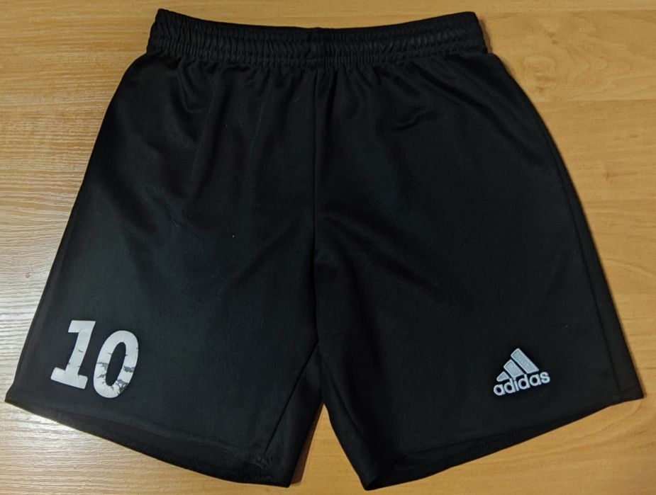 Spodenki sportowe Adidas rozm. 140+kąpielówki gratis