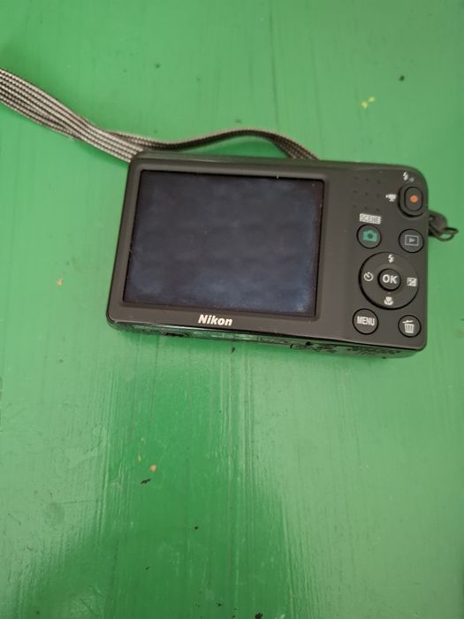 Aparat kompaktowy Nikon coolpix L27 sprzedam.