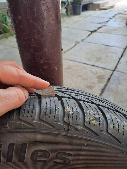 Титанові диски з зимньою резиною