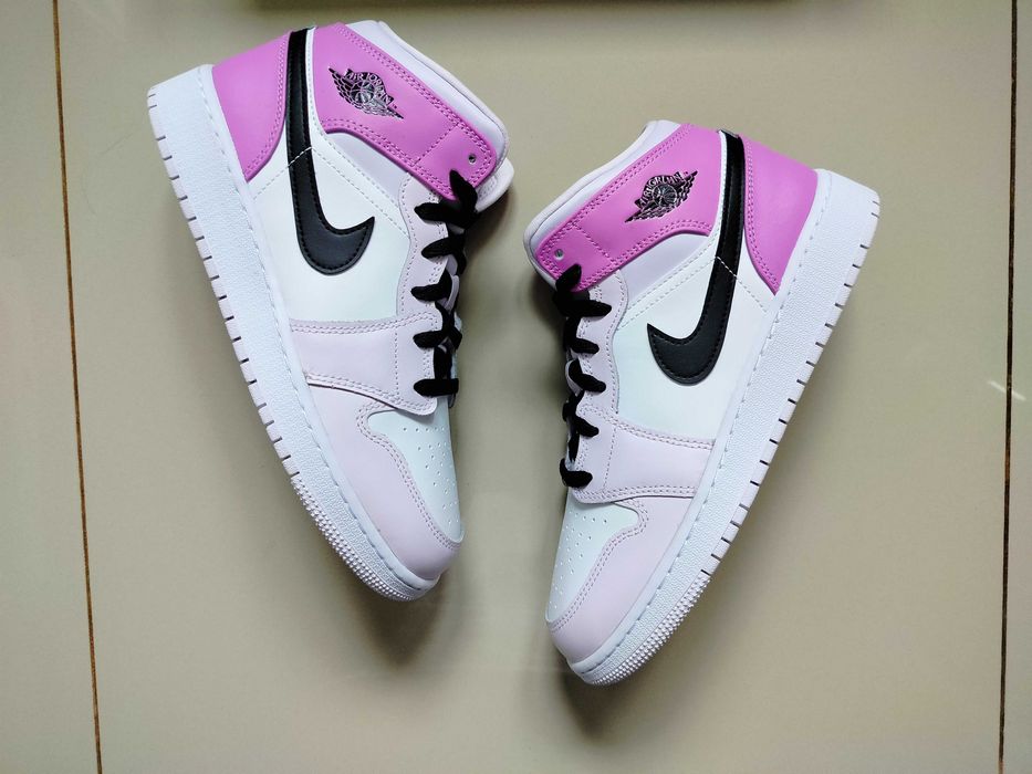Air Jordan 1 Mid - Barely Grape r. 40