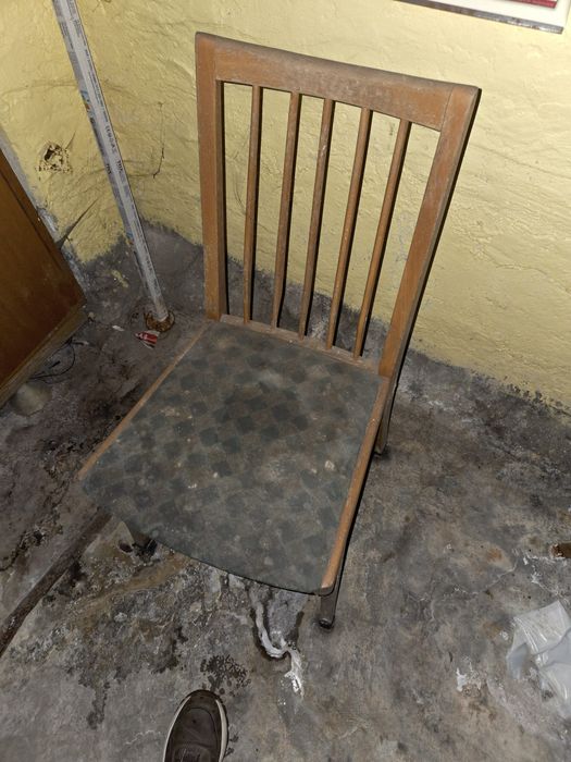 Krzesła Hałas typ 200 4 sztuki prl