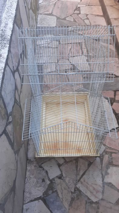 Gaiola grande branca
