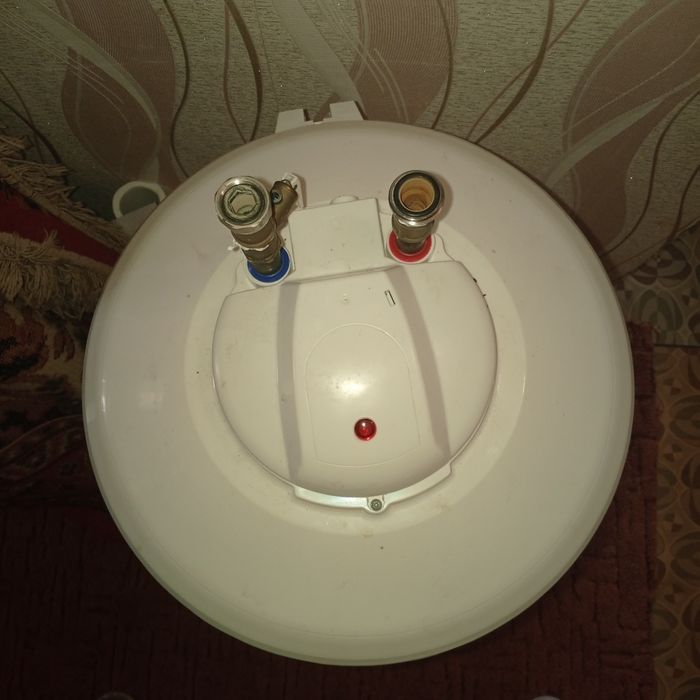 Срочно!!! Идеальном состоянии!!!Водонагреватель Atlantic round vmr100