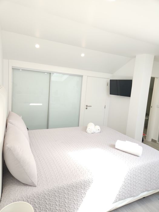 Apartamento T1+1 (Estúdio porta 2)