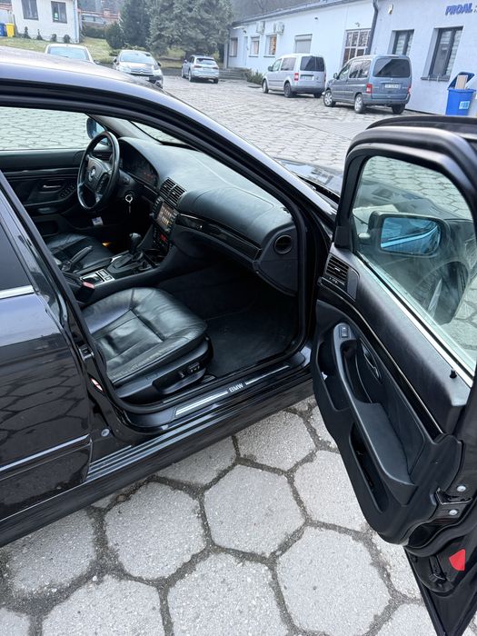 2001 BMW E39 5 series