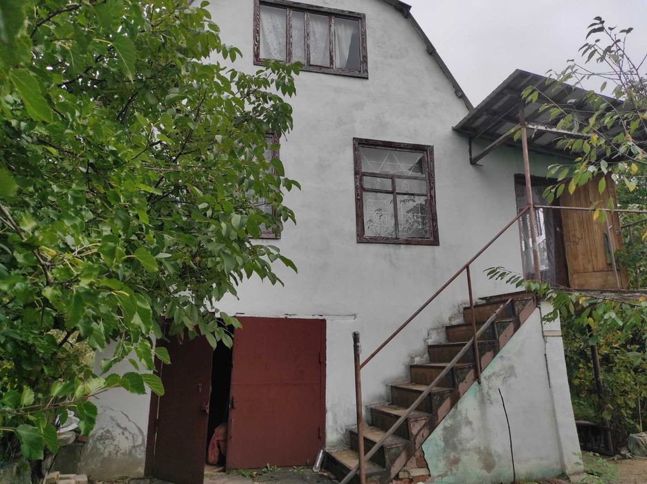 Дачний будинок в СДТ «Красне», біля Вінниці.