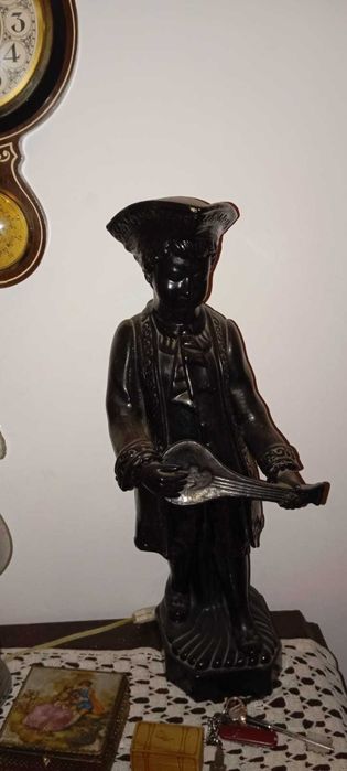 Relógio bronze,  várias estátuas