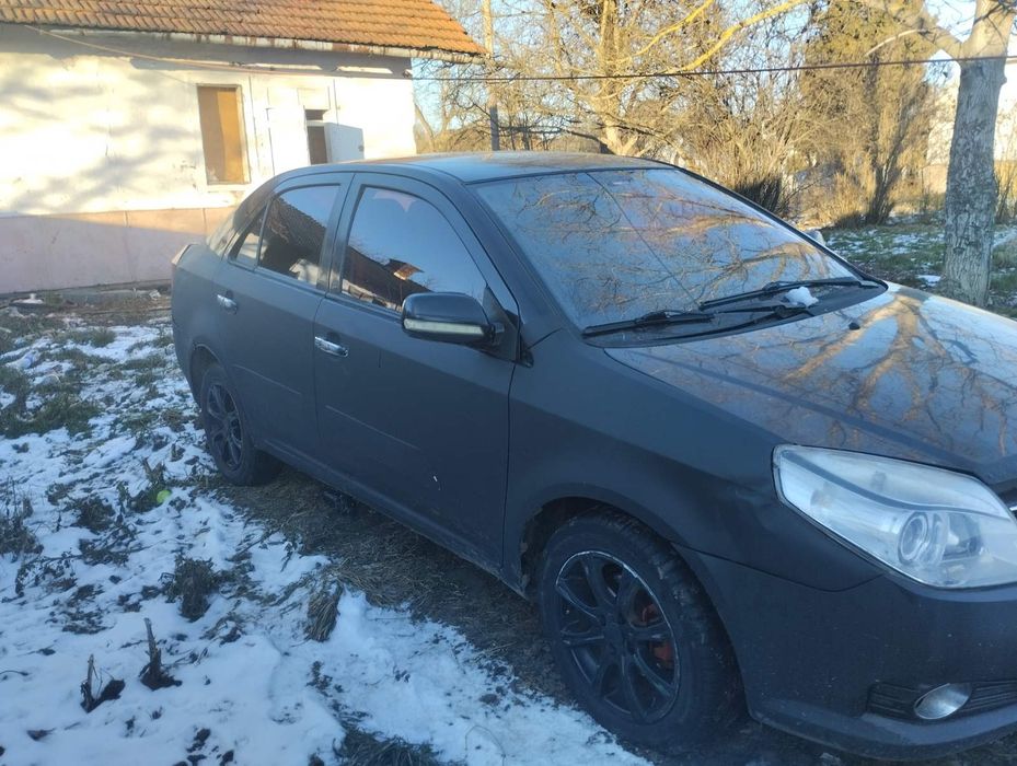 Продам машину все на ходу