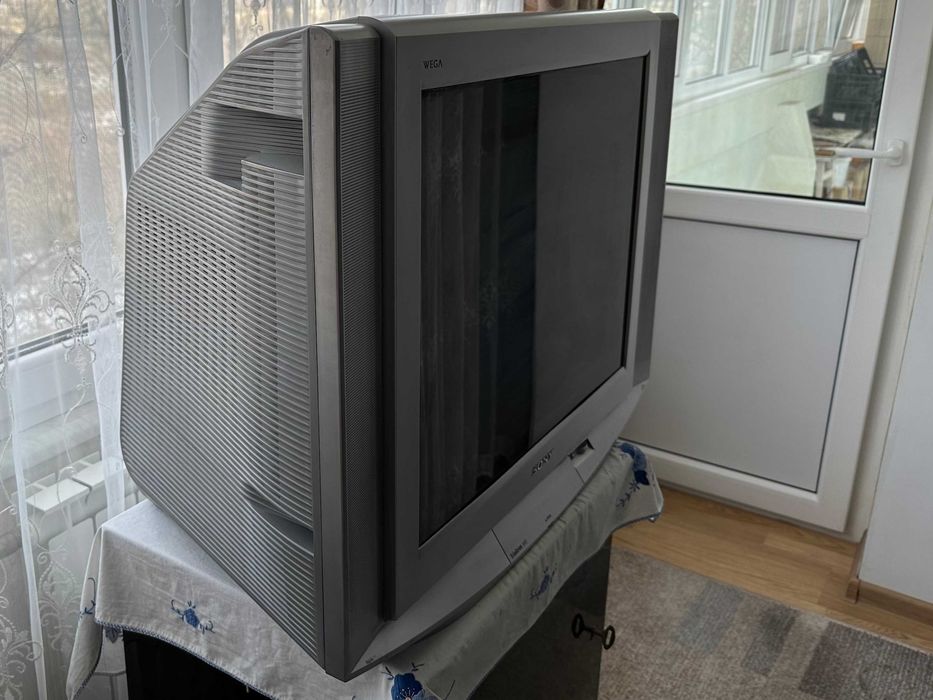 Телевізор Sony Trinitron Wega KV-29KV DZ29. Діагональ 70 см, б/в