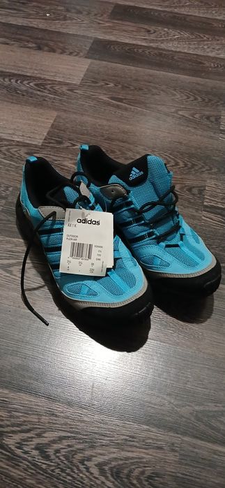 Продам кросівки Adidas 36 розмір