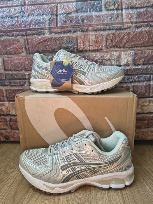 Buty białe Asics 42 Eu nowe