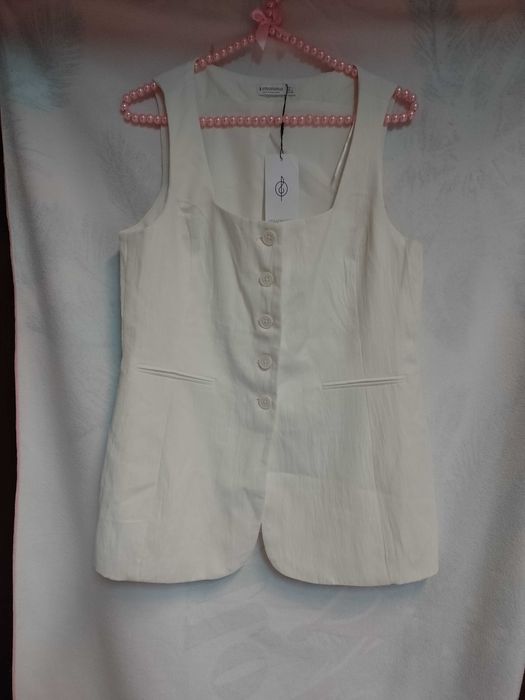 (40/L) Stradivarius/ Ekskluzywna kamizelka garniturowa z Madrytu, NOWA