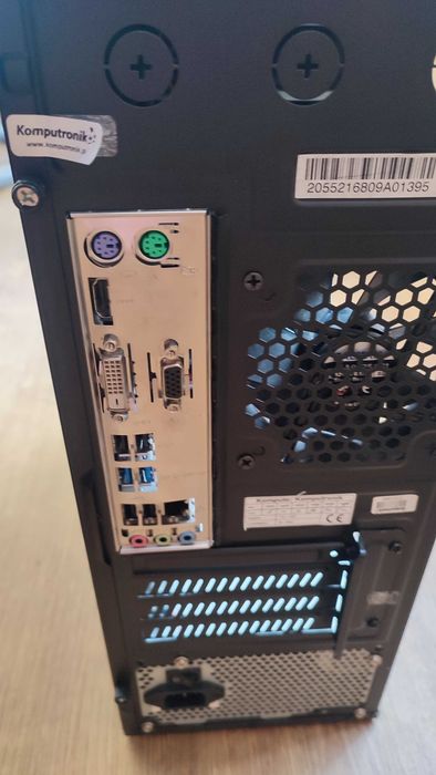 Komputer i5-4590 3,3 GHz, 16GB ram, nagrywarka DVD, obudowa ZALMAN