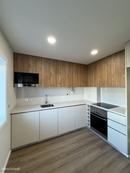 Apartamento T2 totalmente renovado Vagos-Aveiro — Vagos E Santo António, Aveiro