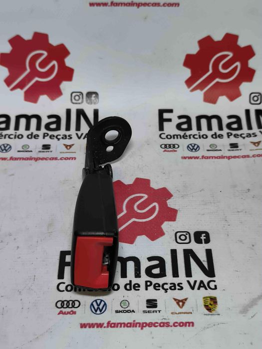 Encaixe de Cinto Central VW CC B7