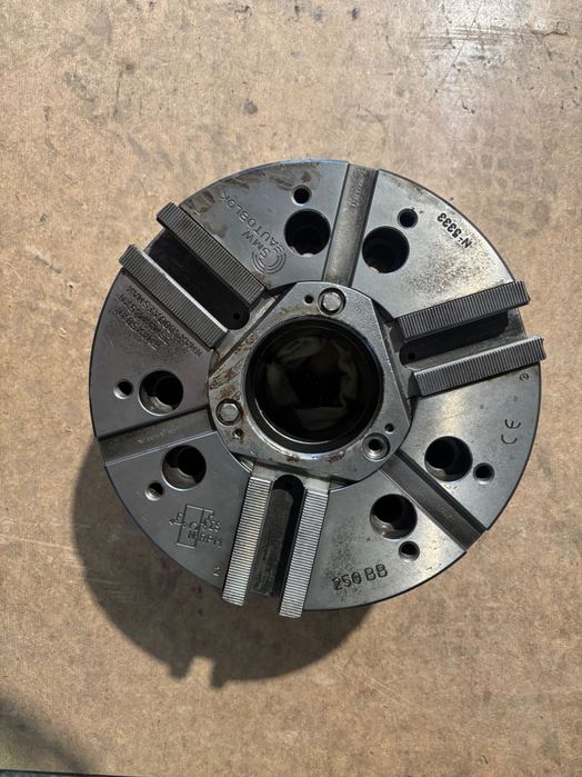 Uchwyt tokarski hydrauliczny SMW-AUTOBLOK 250 BB