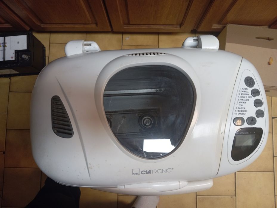 Bardzo fajna maszyna do pieczenia chleba