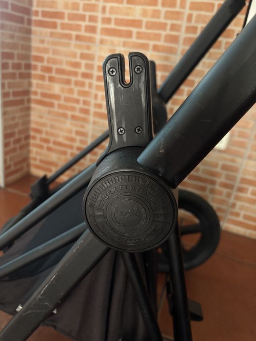 Carrinho de bebé CYBEX – preto