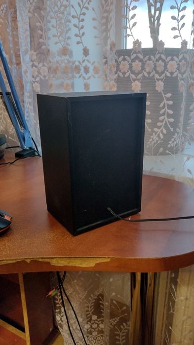 Колонка з виходом 3.5