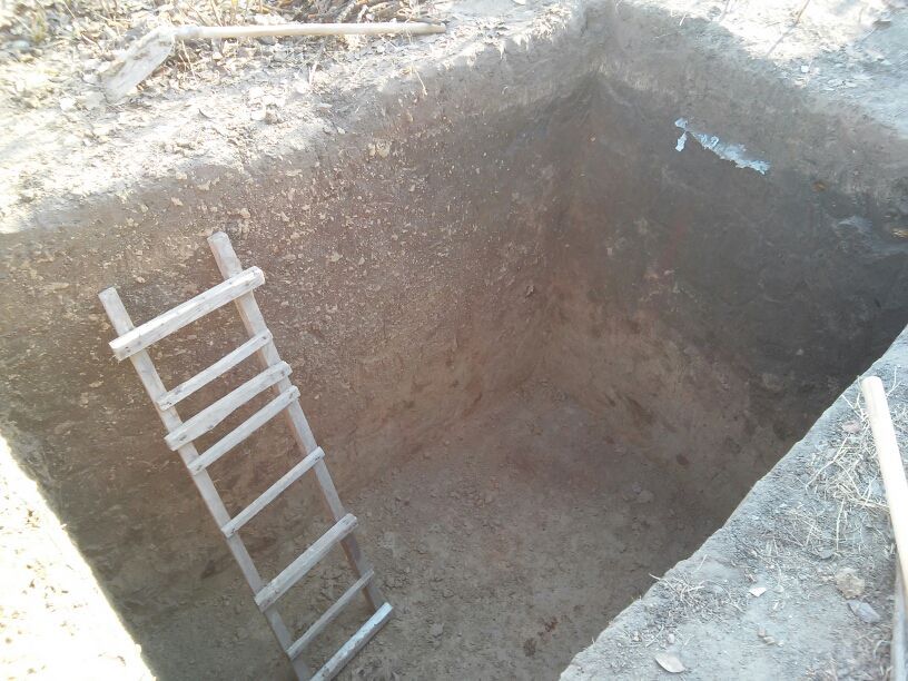 Земляные работы вручную, копка траншей, рытьё котлованов, сливных ям ...