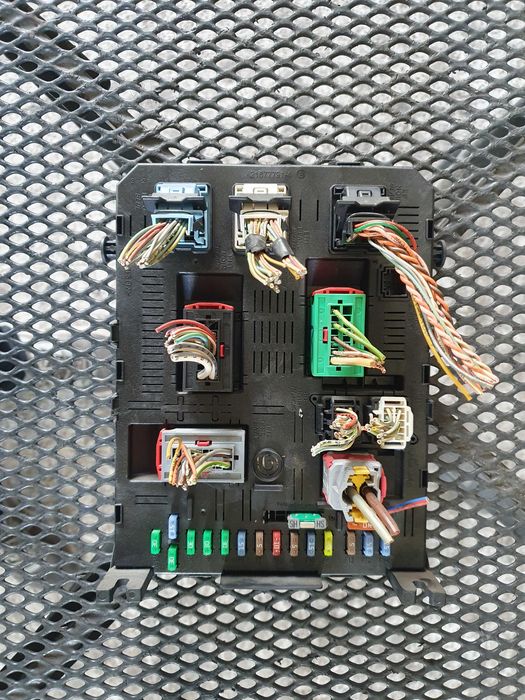 Moduł bsi skrzynka sterownil Citroen c4 1.6 hdi sprawny