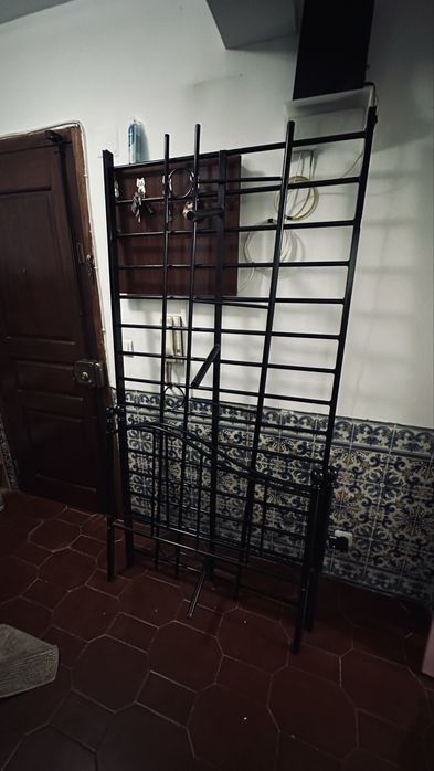 Cama Infantil de ferro para doação