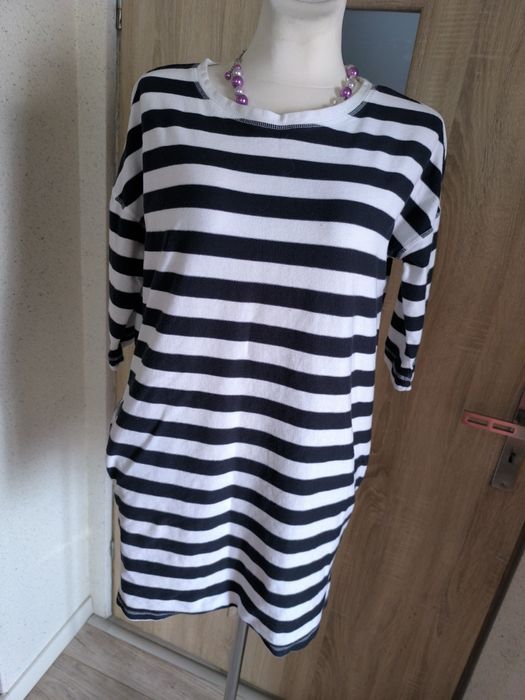 Sukienka w paski firmy Troll w rozm XL 42/44 zapraszam