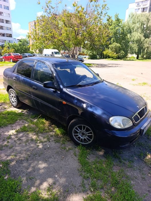 Продам  машину ланос
