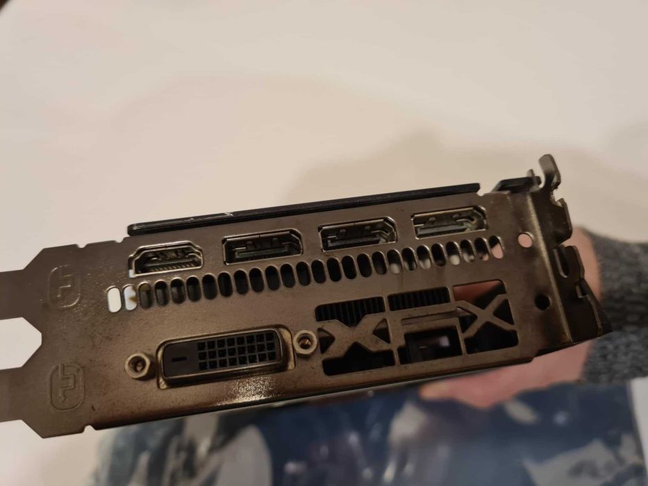 Karta graficzna XFX RX 570 4 GB