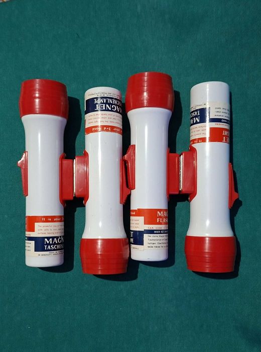 Lote de 4 Lanternas magnéticas, vintage, New Old Stock (NOS)