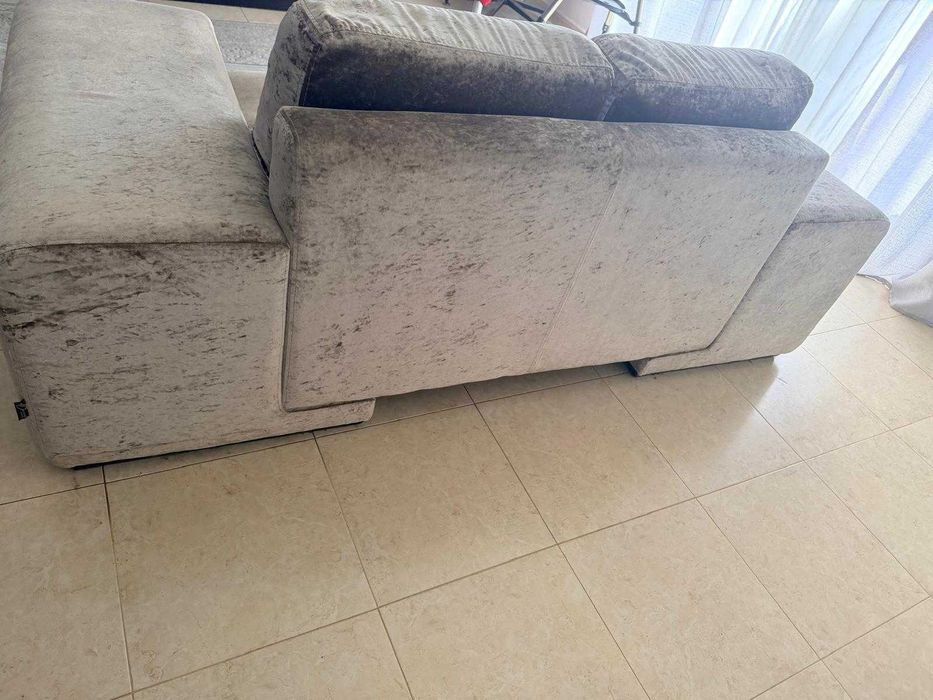 Sofá 2 Lugares em Tecido – 200 cm – Muito Bom Estado
