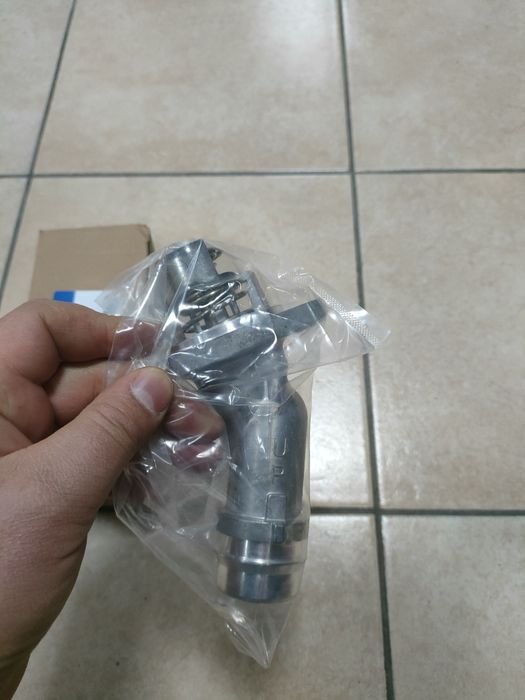 Термостат Hyundai Elantra 2.0 2016-2017-2018-2019-2020 хюндай елантра