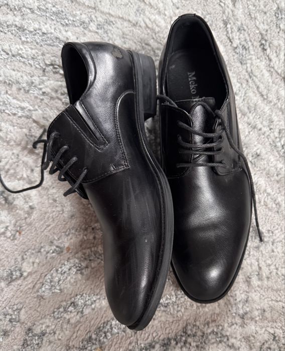 buty lakierki