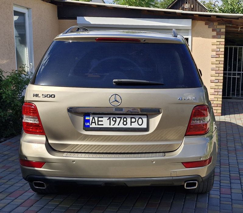 Mercedes ML500 Мерседес МЛ500 4матик 5.5 газ/бензин 2010 год