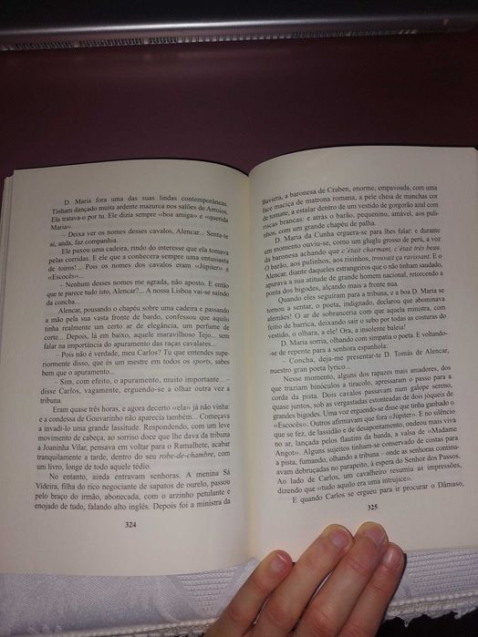 Livro "Os Maias"