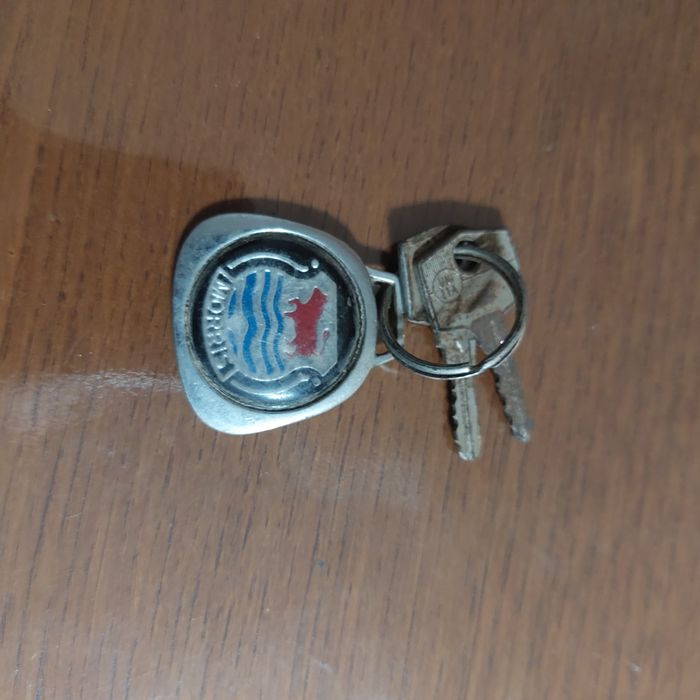 Morris - porta chaves antigo