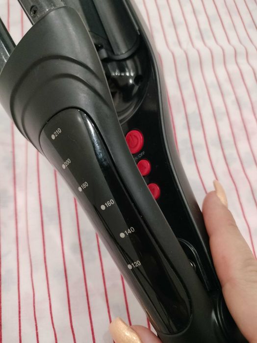 Rowenta Karl Lagerfeld Waves Addict CF471LFO