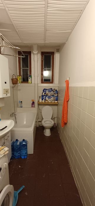 Ostrow Wlkp ul Ogrodowa  63m2 / dwa pokoje / balkon/ piwnica / Ogrzewanie miejskie