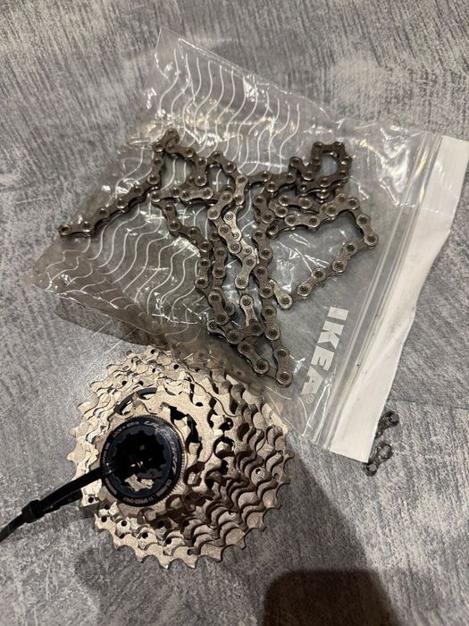 Kaseta z łańcuchem shimano ultegra cs-r8000 rozp 11-28 hg-701 hg701