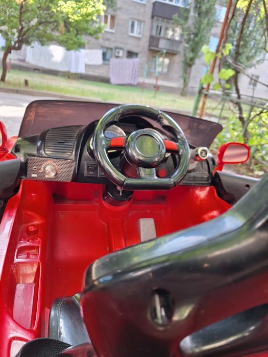 Электромобиль детский