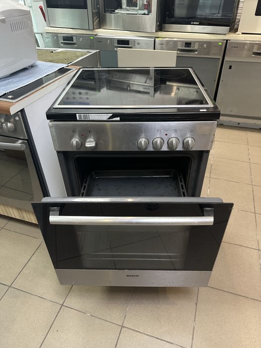 Комплект Bosch электроплита + поверхность