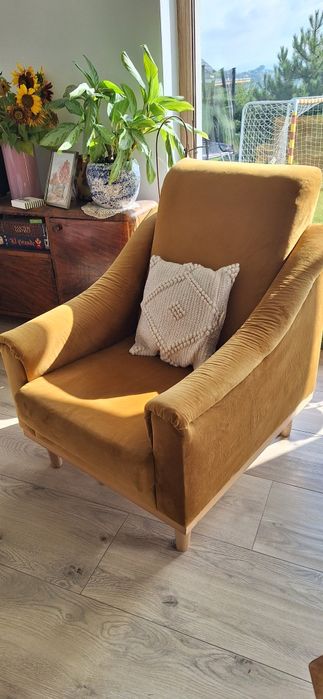 Fotel welur żółty musztardowy
