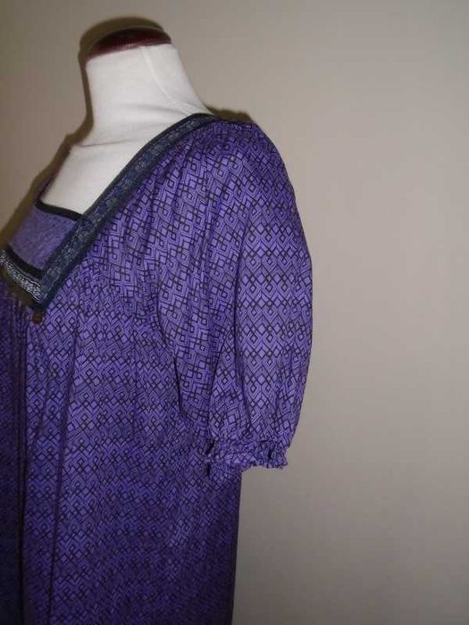 Vestido roxo muito original
