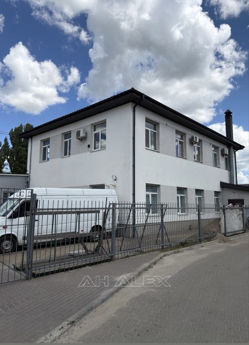 Продам фасадне приміщення Київська (2 поверха)