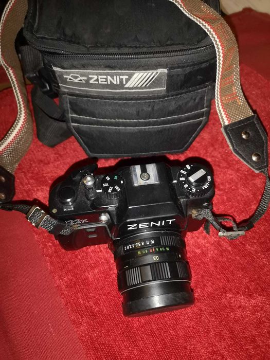 Máquina Fotográfica Zenit 122K